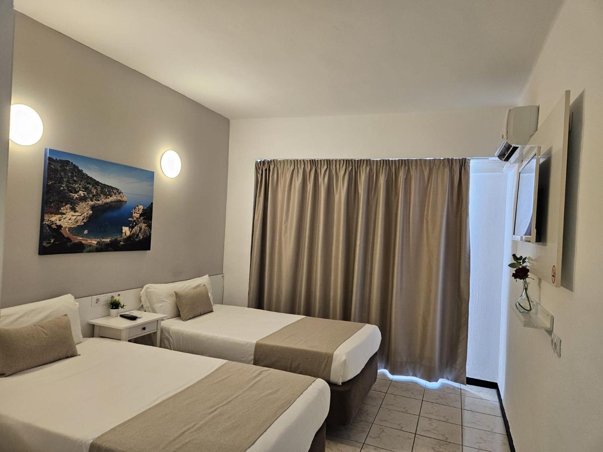 Level Mallorca - Living Playa de Palma  Bagian luar foto