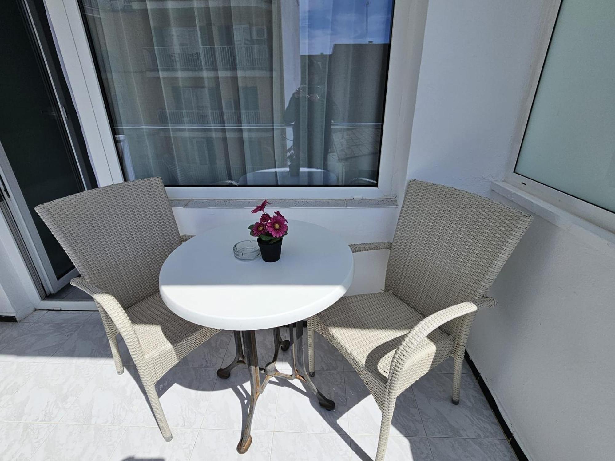 Level Mallorca - Living Playa de Palma  Bagian luar foto